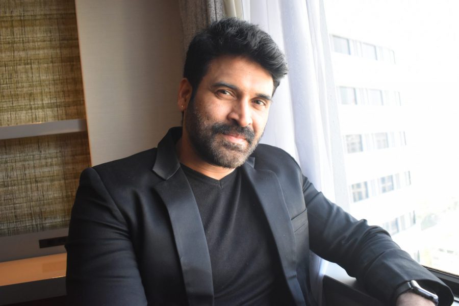 『バーフバリ 王の凱旋』クマラ役のスッバラージュ来邦にジャイホー！ 超貴重な単独インタビュー!!