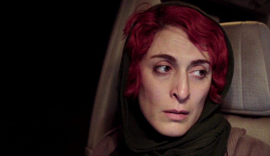 2度の逮捕に自宅軟禁……権力に屈しないイランの名匠パナヒ監督が描くヒューマンミステリー『ある女優の不在』