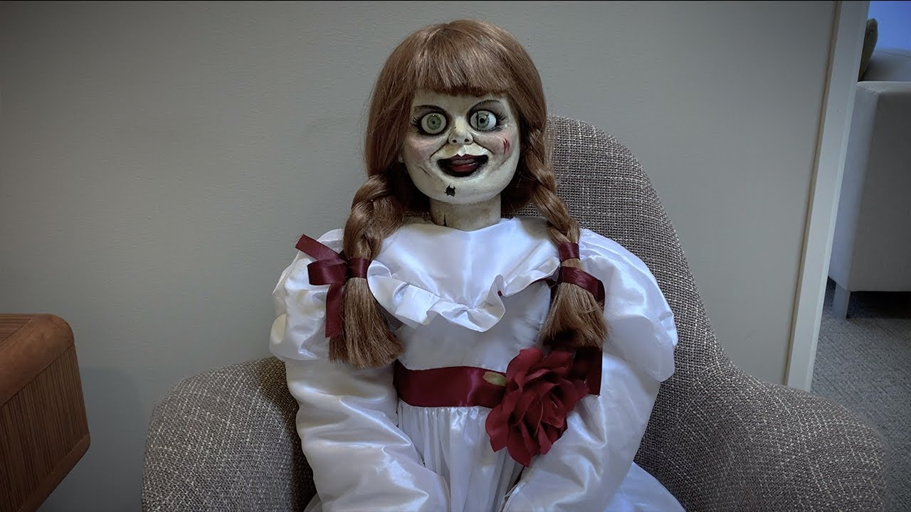 恐怖映像 死霊館 アナベル人形が誰もいないオフィスで 新着ニュース Banger