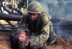 短パン1丁の特殊部隊“ダッコン”に戦慄！『ハンバーガー・ヒル』は“終わっている戦争”で命を散らせた若き兵士たちの凄惨な実話
