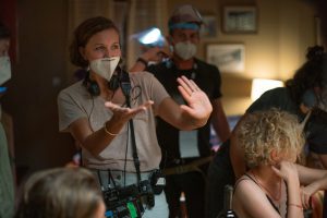 マギー・ギレンホール「演じるより面白い」Netflix『ロスト・ドーター』初監督作でアカデミー賞3部門ノミネートの快挙