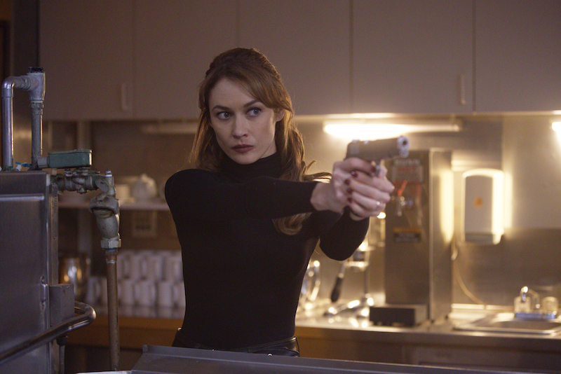 シェフだと思ったら裏社会から足を洗った元KGBの女殺し屋だった！マフィア組織に単身で乗り込んで壊滅させる 『ハイ・ヒート その女諜報員』