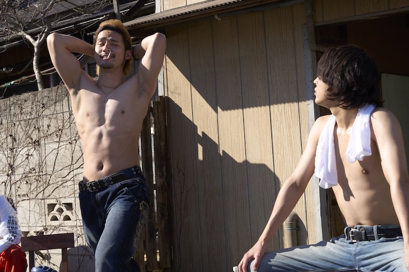 まるで芸術品！？ “品川ヒロシ監督も惚れ込んだ”『OUT』水上恒司が華麗な肉体美を披露！