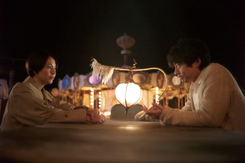 何かを懐かしむ元小説家・坂口健太郎、屈強な肉体に入れ墨の元ヤクザ・横浜流星など Netflix映画『パレード』場面写真一挙解禁