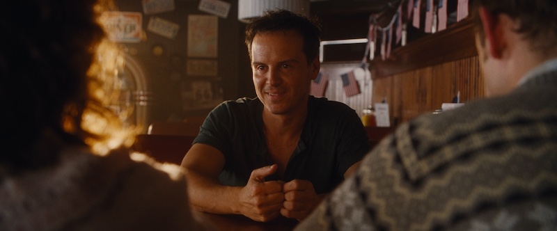 「イジメられてた？」「部屋に入らなくて悪かった」死別した両親と再会、時空を越えた邂逅と“深い愛”に胸を打たれる『異人たち』特別映像