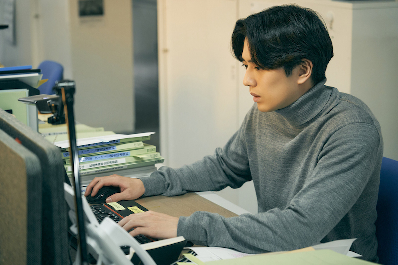 腐りかけた国家を正す“真の正義”とは？欲望渦巻くポリティカル・サスペンス『フクロウと呼ばれた男』6話、7話配信開始