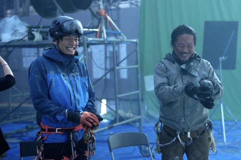 劇中の緊張感ある姿とのギャップがすごい！“緊張が解けた”生田斗真、ヤン・イクチュン、奈緒のオフショット公開『告白 コンフェッション』