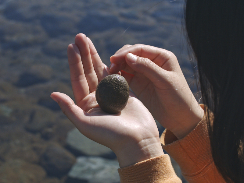 「重みがあり、クール」「私たちをひきつけてやまない」世界に称賛された話題作！太田達成監督『石がある』