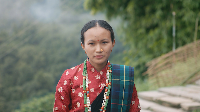 出演は“そこに生きる人々” 伝統や慣習の間で揺れる少女の葛藤を描く『グルン We are Gurung』予告編