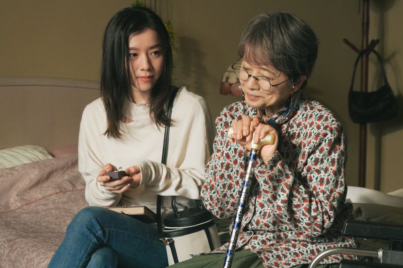 miletと風吹ジュンの共演シーンが解禁 オリジナルフィルム風しおり」の配布も『知らないカノジョ』