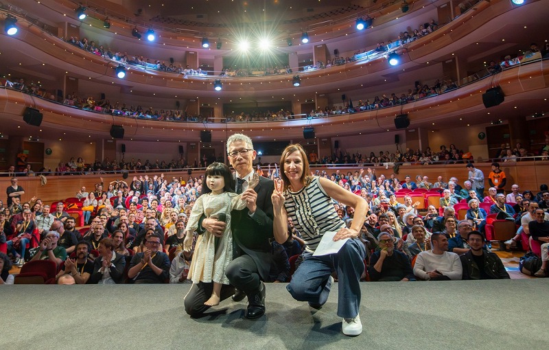 『ドールハウス』が第27回ウディネ・ファーイースト映画祭で上映 監督・矢口史靖と“アヤ”人形が現地登壇