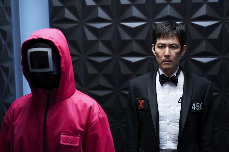 “総勢912人” プレーヤーの死体からは、このゲームの凄惨さを思い起こさせる『イカゲーム』を閉幕する特別映像