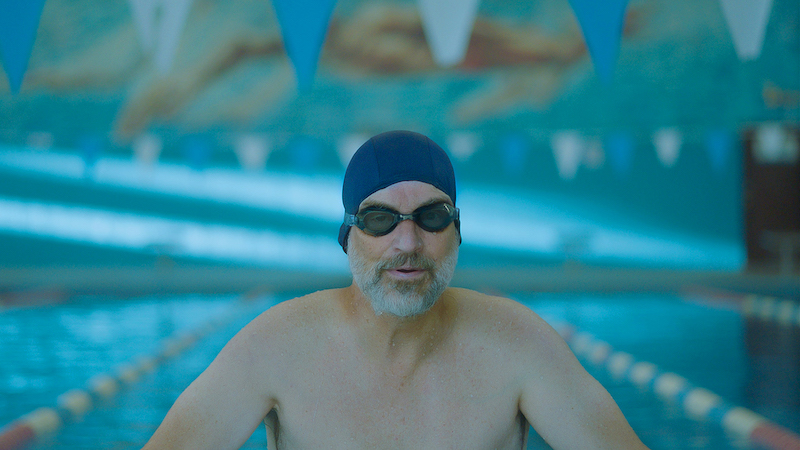 老いや死、孤独に直面した“60歳の男性” 彼の恋人は孤独死した隣人女性？メキシコ映画『マルティネス』