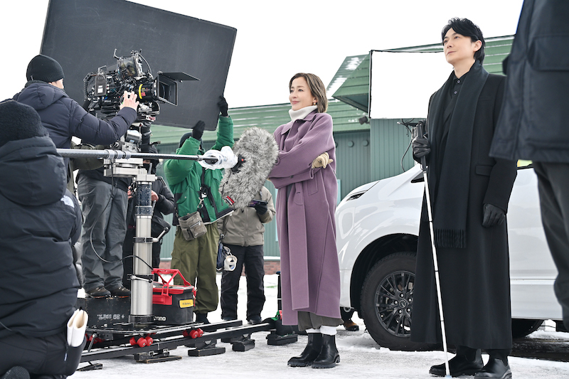 福山雅治＆宮沢りえ共演シーンや、日本映画初出演ロウンの姿も！『映画ラストマン -FIRST LOVE-』場面写真＆メイキング写真