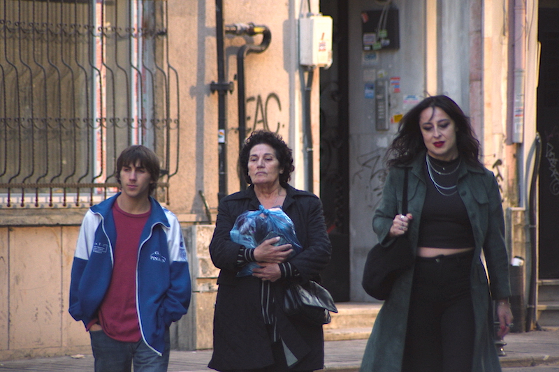 出会いと別れが交錯する街“イスタンブール”で紡がれる、過去と未来をつなぐ心の旅『CROSSING 心の交差点』オルタナティブポスター