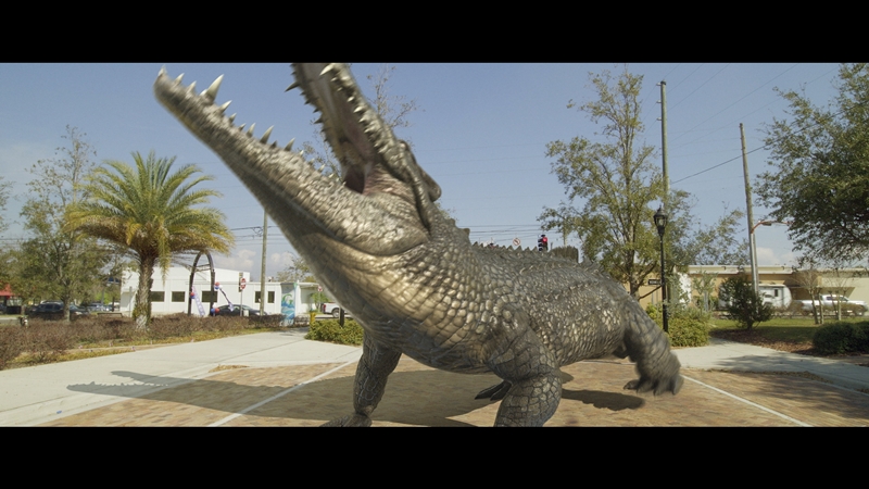 まさに「ラリワニ」パニック！既視感ありすぎ“薬物×動物”映画『ドラッグ・ゲイター』は単なる便乗モノに非ず？