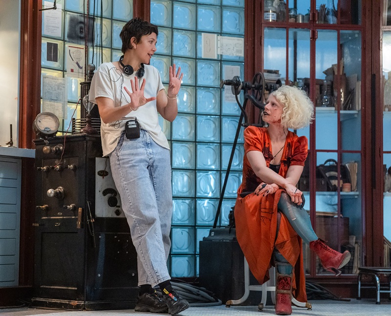 “パンクな怪物花嫁”はなぜ生まれた？ギレンホール監督とジェシー・バックリーが明かす『ザ・ブライド』制作秘話