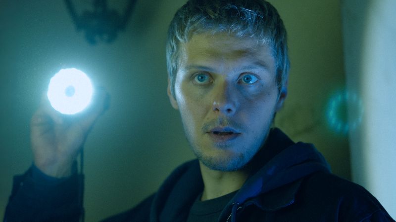 シリーズ２作がTOP10入りの映画『カラーズ・オブ・エビル』って、どんなお話？【Netflix世界ランキング／映画 ネトフリおすすめ】