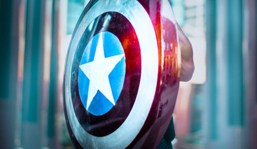 アベンジャーズ、再び王座へ　『エンドゲーム』が『アバター』を抜き返した、その差わずか
